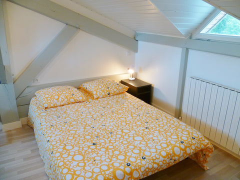 À deux pas du Tram cet appartement agréable, clair, fonctionnel et atypique situ Bordeaux, France Appartement Cosy Bordeaux Haut-Lévêque Entire rental unit vacation rental 24035973