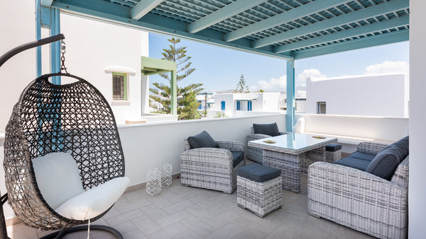 Our Villa is 122 sq, has two floors, 4 balconies, 3 bedrooms and 3 bathrooms, ki Pireas, Greece Naxian Stema Diamond Villa Entire villa vacation rental 37904879
