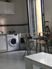 Studio lumineux, cosy et au calme dans un quartier animé proche (10mn à pied) du Paris, France Appartement calme, cosy et bien desservi Entire rental unit vacation rental 25265262