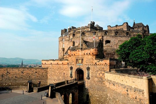 3 Day Edinburgh Tour from London by train  Private Tours and Travel Guide Europe London CITY London Destination Tour