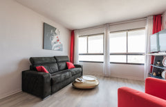 Modern apartment with balcony fully equipped in the heart of Bordeaux, for 4 peo  Modern apartment with balcony in Bordeaux Entire rental unit vacation rental 32206985