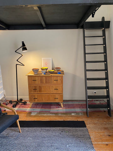 Situé au coeur de Bordeaux ce studio de 30m2 au 1er et dernier étage d'une petit  Charmant studio au coeur de Bordeaux Entire rental unit vacation rental 43785622