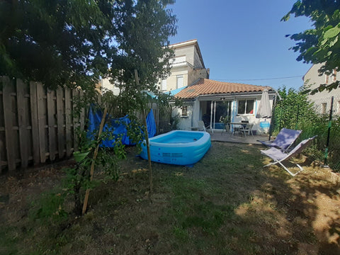 Welcome to my little typical Bordeaux house!<br />Ideally located near the city  Talence, France Jolie échoppe bordelaise à 10min du centre ville Entire townhouse vacation rental 648308664506040881