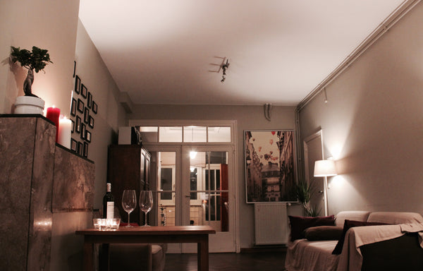 Our apartment lies in a quiet street, near to some cozy bars & good restaurants. Antwerp, Belgium A smile is our universal welcome :-) Entire rental unit vacation rental 9854143
