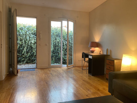 Situé dans un quartier calme proche des boulevards, vous serez dans une charmant Bordeaux, France Maison calme et lumineuse avec jardin Entire rental unit vacation rental 551345283588581426