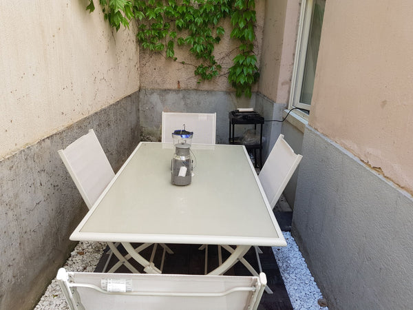 Réservation 1 semaine complète du 4 au 11 août <br />Tres bel Appartement cosy e Lyon, France Appartement  cosy duplex calme et coin detente. Entire rental unit vacation rental 14590099