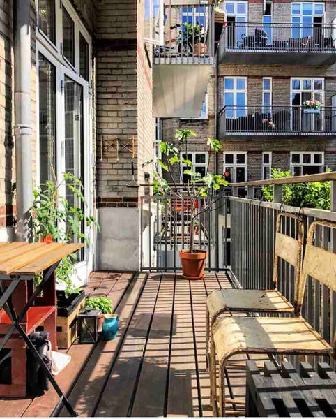 Welcome to our spacious, cosy apartment with a wonderful balcony.  It is easy to Copenhagen, Denmark Charming Østerbro-flat, balcony, 4 rooms, 100m2 Entire condo vacation rental 28400047