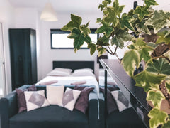 This charming and bright studio will seduce you with its refined decoration and  Bordeaux, France Cozy, equipped studio 15min from the city center Entire rental unit vacation rental 44085439