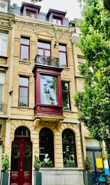 Nice sunny apartment on the second floor in a master house very near to the cent Antwerp, Belgium Apartment in a master house with free parking Entire rental unit vacation rental 43685101