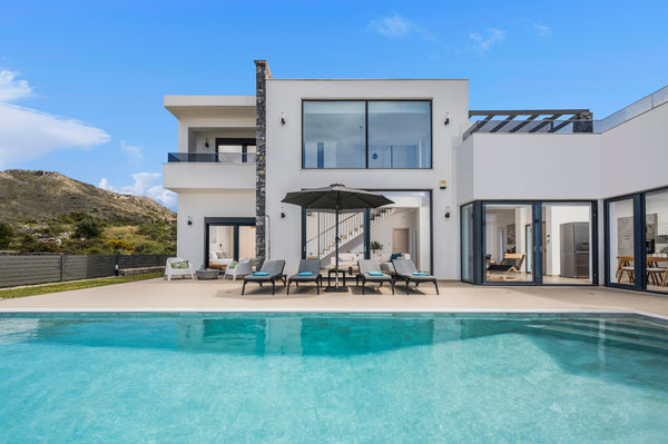 This beautiful newly built Villa offers 180 degree sea views at the front and st Chelveston, United Kingdom Villa Apeiro, Luxury, 3 bedroom, 4 bathroom Villa. Entire villa vacation rental 605543553061517921