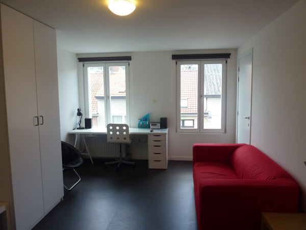 Cosy 3-room studio (32 m²) on 2nd floor of a completely renovated house. Main ro Ghent, Belgium Cosy 3-room studio near old center Entire home vacation rental 3837839