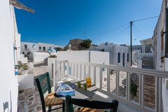 Kastro House is an ideal retreat for greek lovers. It is located in the middle o London, United Kingdom Kastro house overlooking the old Venetian Castle Entire home vacation rental 29023597