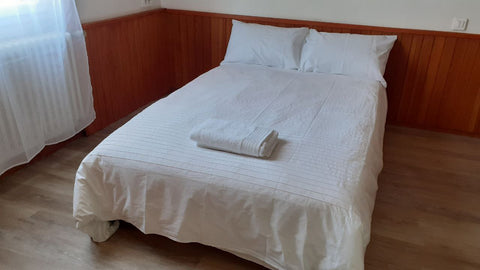 Appartement spacieux, lumineux et calme de 60 m2 au 1er étage d'une maison en pi  Appartement T3 spacieux lumineux 10 mn du centre Entire vacation home vacation rental 636274189790265636