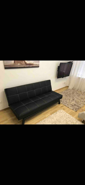 Genieße das einfache Leben in dieser ruhigen und zentral gelegenen Unterkunft. < Vienna, Austria Schöne Wohnung mit Terrasse in kleinem Stadthaus Entire rental unit vacation rental 52649572