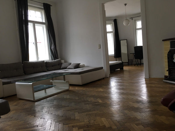 The building was constructed on late 1890. Very nice/safe area. close to the fam New York, NY EASY does it, old building bright/quite Apartment Entire rental unit vacation rental 39186154