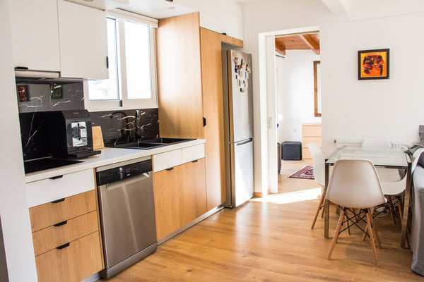 This freshly done stylish place is perfect for city trips. It's  5 min walking f Nea Smyrni, Greece Cozy Top floor with Acropoli view and big terrace Entire condo vacation rental 54197738