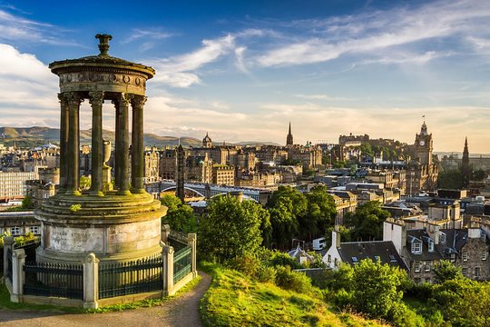 Edinburgh Rail Trip from London with Castle entry and Hop on Hop off bus  Private Tours and Travel Guide Europe London CITY London Destination Tour