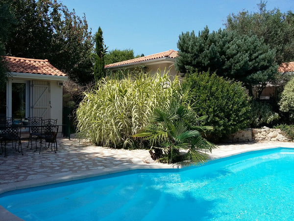 Halfway between the sumptuous city of Bordeaux and the oceanic beaches, at the g Saint-Aubin-de-Médoc, France Guest-house à 30 