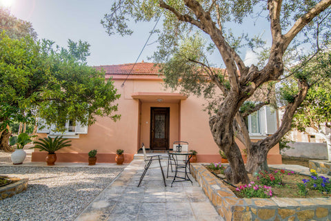 Amazing traditional house with all comforts for relaxing holidays in quite neigh  NINA'S HOUSE Entire home vacation rental 25395977