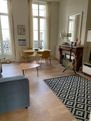 Bonjour, venez découvrir Bordeaux, son histoire et ses richesses et séjourner da  logement idéal pour 2 à 4 personnes centre ville Entire rental unit vacation rental 677987978998858675