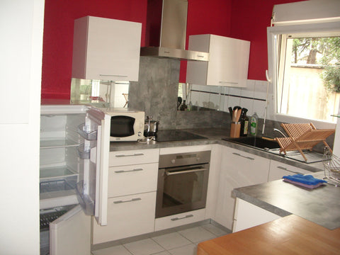 Appartement T2 meublé de 45m2 dans une résidence calme. Grosse soirée interdite. Bordeaux, France Appartement en résidence avec parking Entire condo vacation rental 54244652