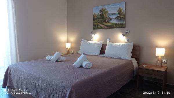 Spacious One Bedroom Apartment with AC and safe box, seperate fully equipped kit  SUNSHINE APARTMENTS #7 Entire rental unit vacation rental 23918633