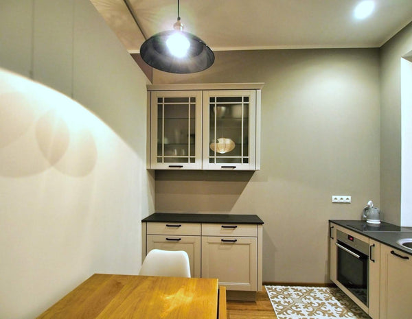 Die komplett neu renovierte barrierefreie 35m² Wohnung liegt in einer ruhigen Se Vienna, Austria Ruhige, frisch renovierte Altbauwohnung im Zentrum Entire condo vacation rental 29152166