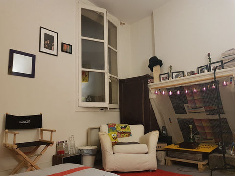 Chambre atypique dans petit appartement en colocation en plein coeur historique  Bordeaux, France Chambre atypique en plein coeur de Bordeaux Private room in rental unit vacation rental 26846412