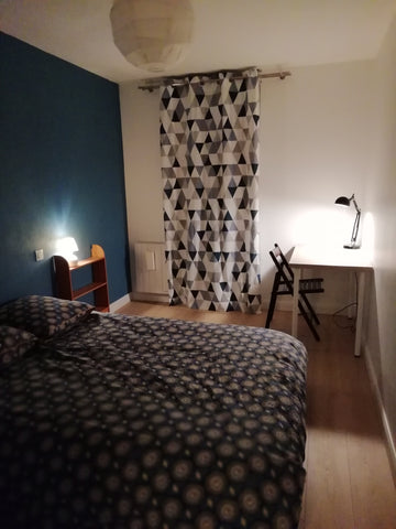 Simplifiez-vous la vie dans ce logement paisible et central.<br />Cette chambre   Bordeaux : chambre en appartement partagé Private room in condo vacation rental 53802878