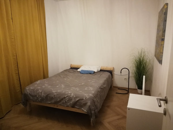 If you are looking for a stay near nature, but want to be also quickly in the ci Vienna, Austria Quiet room near the Danube river Private room in rental unit vacation rental 52279079