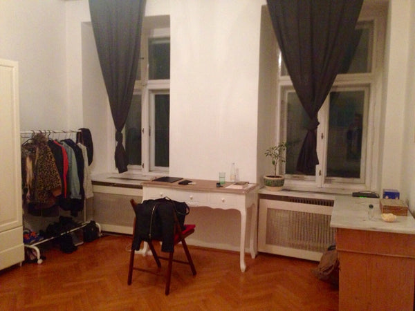 The sunny room has enough space for 2 people. It's located in the center of Vien Vienna, Austria Sunny and spacious room next to Belvedere park Private room in rental unit vacation rental 16840506