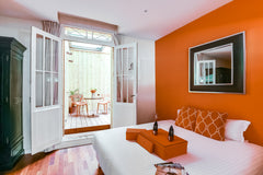 Appartement de 55m², au rez-de-chaussée, une chambre double (possibilité de fair Bordeaux, France T2 cosy en plein coeur du quartier historique Entire rental unit vacation rental 21484387