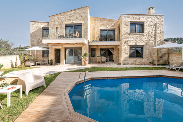 The maisonette Villa Vanka Andromeda with a communal pool welcomes you to Agia M  Villa Vanka | Andromeda with shared pool Entire rental unit vacation rental 578669585717938143