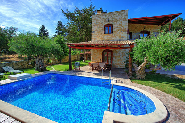 Sweet and welcoming, the spacious Villa Nipos is delightfully located between th London, United Kingdom Villa Nipos - Seaside Villa Rental on the Island of Crete, Greece Entire villa vacation rental 21608948