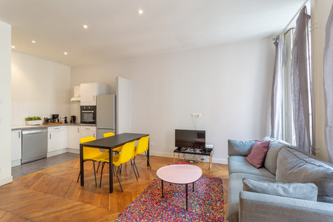 Apartment with lots of character renovated and decorated by an architect. You ca Lyon, France Dify Le Confetti - Bellecour Entire rental unit vacation rental 19283411