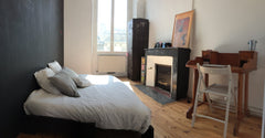 Immeuble ancien en plein centre de Bordeaux. Composé de 2 chambres,d'une salle d Bordeaux, France Appartement au coeur de Bordeaux Entire rental unit vacation rental 4331704