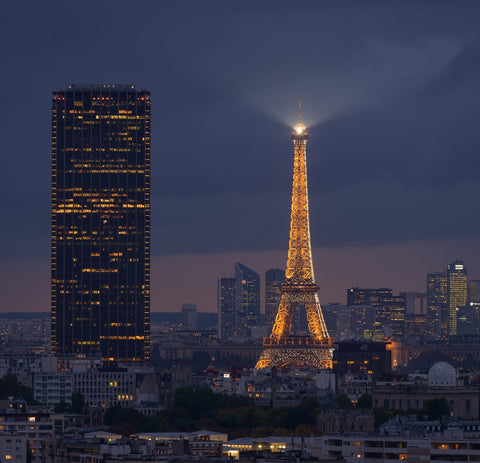 L'appartement se trouve au 20eme étage avec vue sur la tour Eiffel en pied. Vous Paris, France Studio partagé Paris et Tour Eiffel vus d'en haut. Shared room in condo vacation rental 25018142