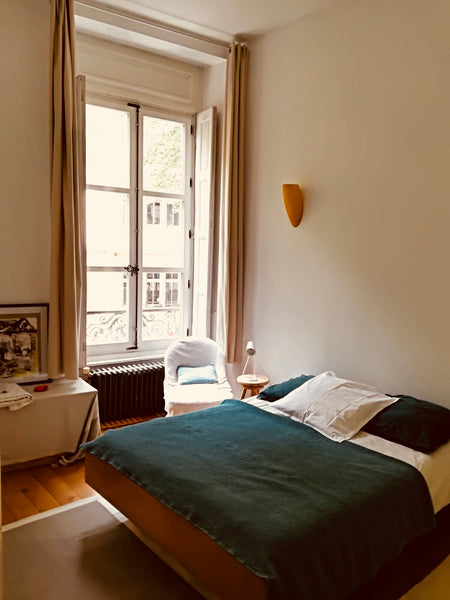 We are offering a room in our charming apartement, located in the center of the  Lyon, France Charming room with garden view - City Center nº1 Private room in rental unit vacation rental 16069580