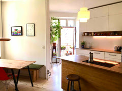 Stor, lys 140 m2 lejlighed med brændeovn, stort spisekøkken  i hjertet af bolige  Stor familielejlighed på skønne Vesterbro. Entire rental unit vacation rental 40588549