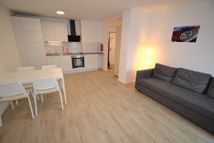 Neue Wohnung im Dachgeschoß eines modernen Hauses.<br /><br />Vorzimmer, Wohnzim Vienna, Austria Schönbrunn (15): Sonniges 2-Zimmer Apartment Entire rental unit vacation rental 39250647