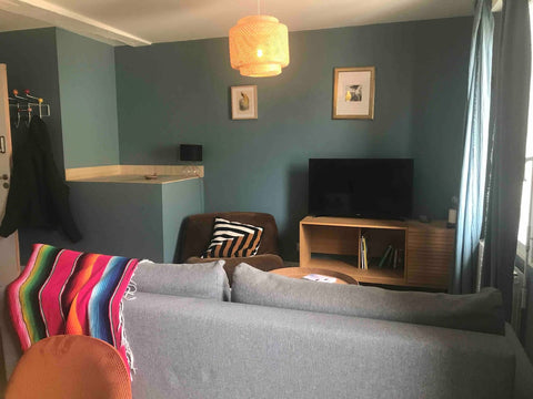 Dans le quartier euratlantique  près du musée la MECA et de la gare dans un imme Bordeaux, France 3 Appartements dans un immeuble 10 personnes gare Entire serviced apartment vacation rental 44636948