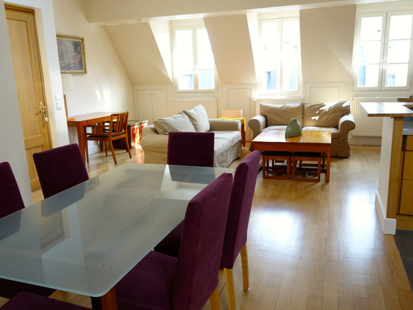 Comfortable apartment of 100 sqm, bright and quiet, on the 6th floor with elevat Rouen, France Bright apartment, quiet, 100m2, 3 bedrooms Entire rental unit vacation rental 25709535