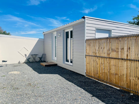 Notre logement parfaitement situé offre un accès facile à tous les sites et comm Mérignac, France Studio indépendant 🏘 Entire condo vacation rental 54160508