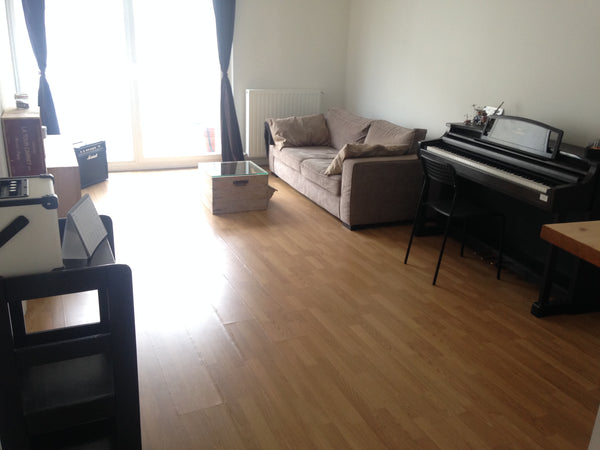 Quiet apartment, close to La cité du vin, Bordeaux riverside, easy access to tra Bordeaux, France 1 bedroom apt next to Cite du Vin & Chartrons Entire rental unit vacation rental 16555483