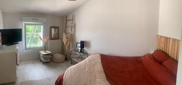 Loue superbe appartement disponible du 8 au 31 juillet. <br />Profitez d'une sit Bordeaux, France Duplex 4 personnes dans un cadre paisible Entire rental unit vacation rental 618466338049089207