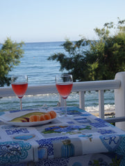 To Coastal Apartmen  Chrisrstina1  βρίσκεται πάνω στην παραλία του Μακρύ Γιαλού   Coastal Apartment Christina1 Entire rental unit vacation rental 49927917