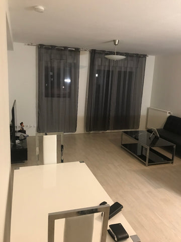 Appartement dans une résidence ,100 mètres accès bus de ville .300 mètres de la  Bordeaux, France Canapé lit Shared room in bed and breakfast vacation rental 39647460