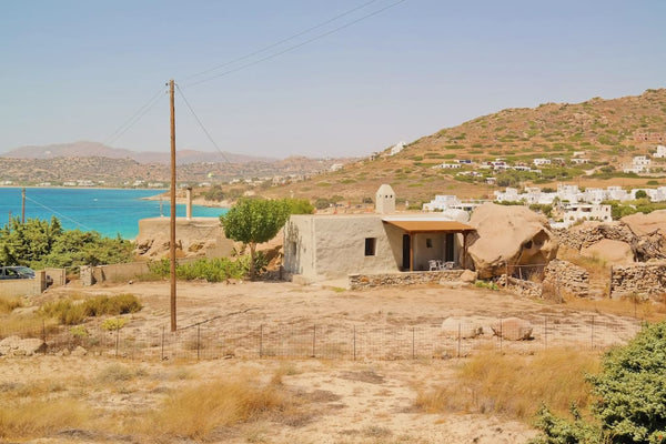 Surfer's House is a traditional house where everyone can stay in .Ιt is  an idea Mikri Vigla, Greece Surfer's  House in Mikri Vigla Cycladic home vacation rental 4031167