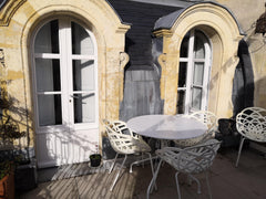 Charmant appartement de 70 m2 situé dans le "triangle d'or" de Bordeaux. Avec un Bordeaux, France Appartement coeur de ville à 2 pas du JardinPublic Entire rental unit vacation rental 47596516