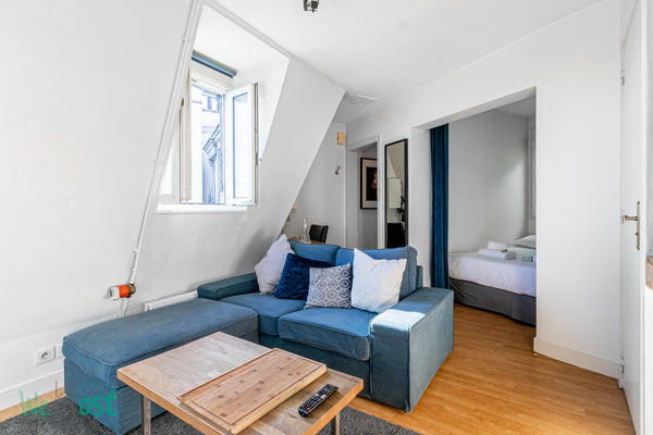 Charming and very bright studio located on avenue Paul Doumer, Paris 16th, on th Paris, France ★ Beautiful studio Paris 16e Trocadero, 75016 ★ Entire rental unit vacation rental 24051681